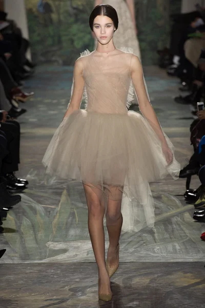Look 48